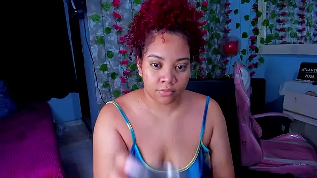 Snapshot of AngelaCoffee chatting on June 8, 2026, 1:28 am AngelaCoffee online show from June 8, 2026, 1:28 am