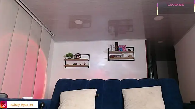 ashely ryan24 online show from April 8, 2026, 11:17 pm