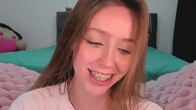 Snapshot of SofiaGc chatting on February 24, 2026, 3:51 am SofiaGc online show from February 24, 2026, 3:51 am