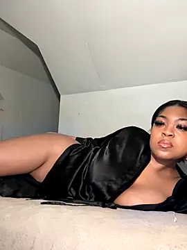 Snapshot of AUNYXXX chatting on October 14, 2025, 12:00 am AUNYXXX online show from October 14, 2025, 12:00 am