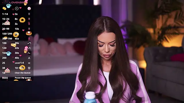 Snapshot of MissKiarra chatting on October 13, 2025, 9:22 am MissKiarra online show from October 13, 2025, 9:22 am