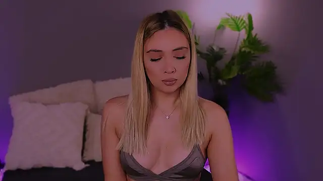 Snapshot of Jessielle chatting on November 27, 2025, 4:35 am Jessielle online show from November 27, 2025, 4:35 am