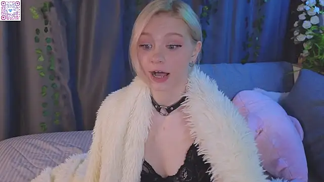 Moonlight Mia online show from May 30, 2026, 10:59 pm