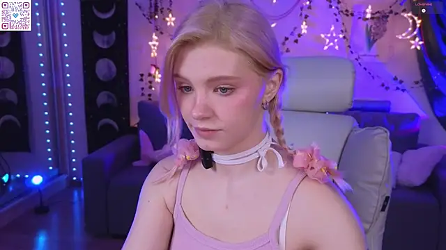 Moonlight Mia online show from March 27, 2026, 10:22 pm