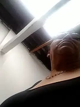 Snapshot of clarita_01 chatting on November 16, 2025, 4:45 pm clarita 01 online show from November 16, 2025, 4:45 pm