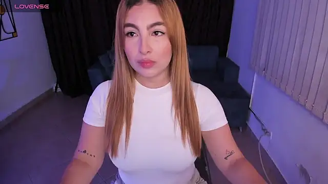 Snapshot of SusyAmis chatting on December 2, 2025, 4:03 am SusyAmis online show from December 2, 2025, 4:03 am