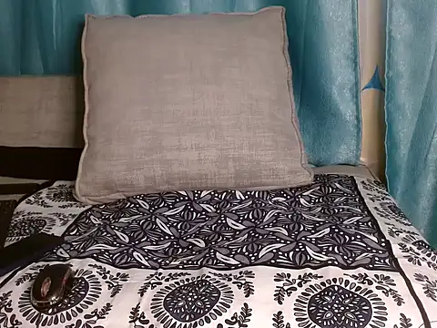 lavishh linds online show from November 30, 2025, 11:22 am