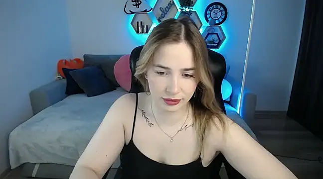 SabrinViolet online show from March 14, 2025, 9:14 am