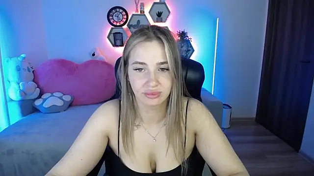 SabrinViolet online show from May 31, 2026, 8:09 am