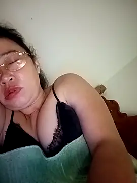 Snapshot of Sexy-asslove90 chatting on October 9, 2025, 8:42 pm Sexy-asslove90 online show from October 9, 2025, 8:42 pm