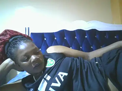 clakemmy250 online show from December 5, 2024, 9:11 pm