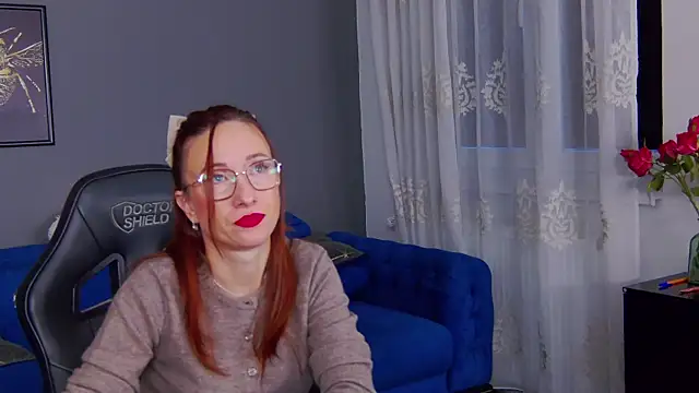 AnneHove online show from October 27, 2025, 5:08 am