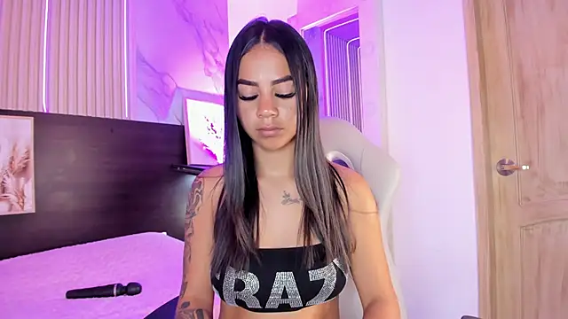 Snapshot of Violet_spencer chatting on February 20, 2025, 8:36 pm Violet spencer online show from February 20, 2025, 8:36 pm