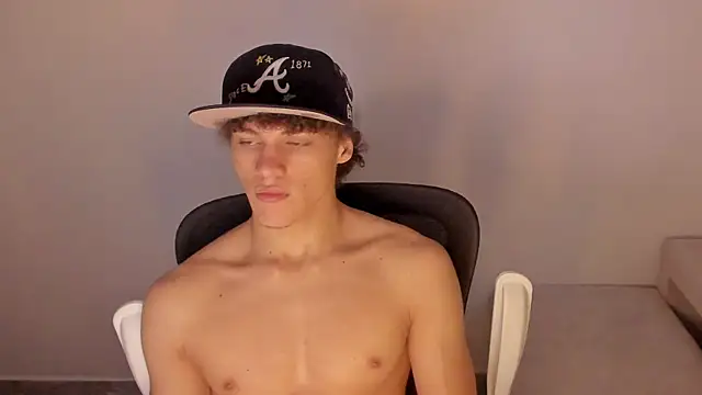 Snapshot of laurent_nova chatting on December 18, 2025, 12:31 pm laurent nova online show from December 18, 2025, 12:31 pm