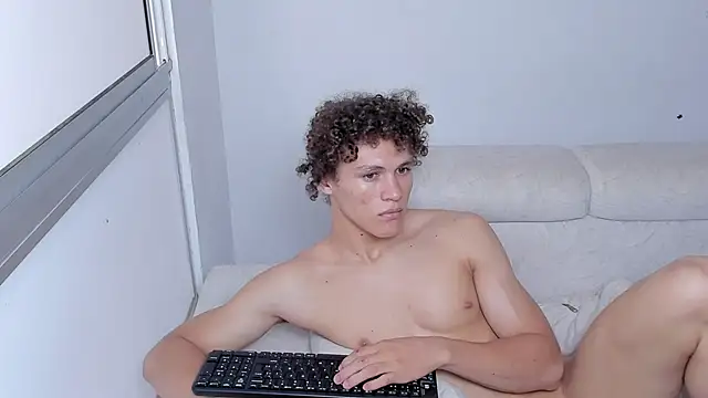 Snapshot of laurent_nova chatting on February 22, 2025, 10:09 pm laurent nova online show from February 22, 2025, 10:09 pm
