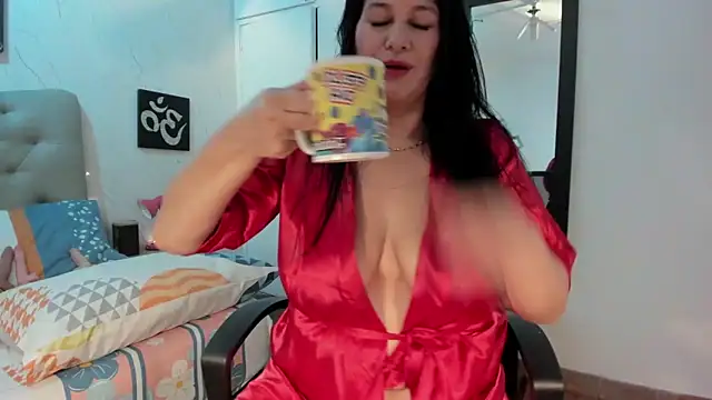 Antonella Montanari online show from May 28, 2026, 1:39 pm