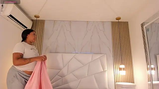 Snapshot of belacampbell chatting on November 22, 2025, 6:12 am belacampbell online show from November 22, 2025, 6:12 am