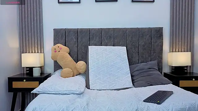 Snapshot of Luciana_Ortiz1 chatting on November 5, 2025, 1:58 pm Luciana Ortiz1 online show from November 5, 2025, 1:58 pm