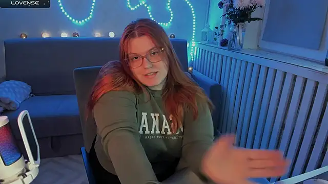 Snapshot of Melissa_Purr chatting on November 20, 2025, 6:41 pm Melissa Purr online show from November 20, 2025, 6:41 pm