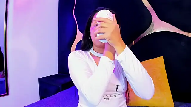 Ivanna18 x online show from October 9, 2025, 3:51 am