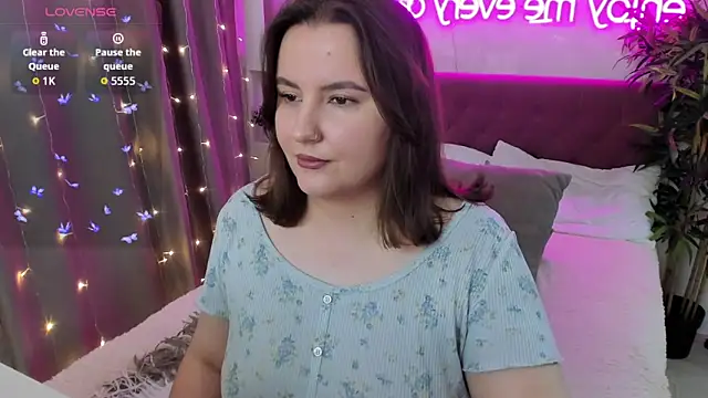 FeralPeach online show from December 20, 2025, 5:54 am