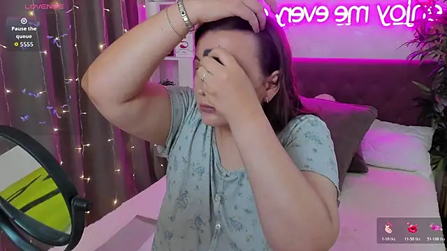FeralPeach online show from July 12, 2026, 7:53 am