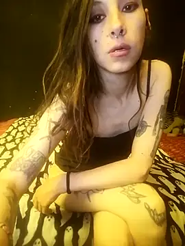 Snapshot of HerMagickTouch chatting on October 26, 2025, 6:19 pm HerMagickTouch online show from October 26, 2025, 6:19 pm