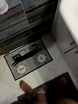 Snapshot of Metmenn7 chatting on October 3, 2025, 1:45 pm Metmenn7 online show from October 3, 2025, 1:45 pm