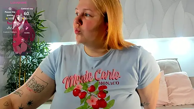 Snapshot of Ruth_Oliver chatting on November 6, 2025, 1:09 am Ruth Oliver online show from November 6, 2025, 1:09 am