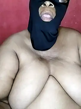 Snapshot of naughtygrannyXXX chatting on November 21, 2025, 8:30 pm naughtygrannyXXX online show from November 21, 2025, 8:30 pm