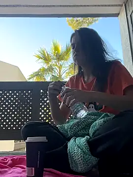 SafeinouterSpace online show from December 4, 2025, 11:15 pm