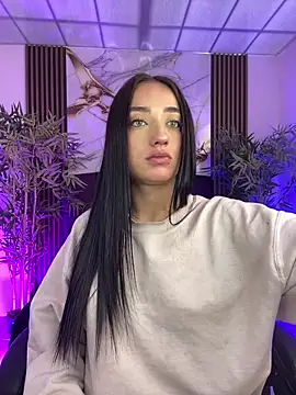 Snapshot of Ady_18 chatting on February 13, 2026, 6:19 pm Ady 18 online show from February 13, 2026, 6:19 pm