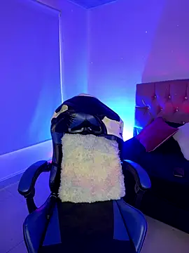 Snapshot of Ady_18 chatting on December 20, 2025, 9:28 pm Ady 18 online show from December 20, 2025, 9:28 pm