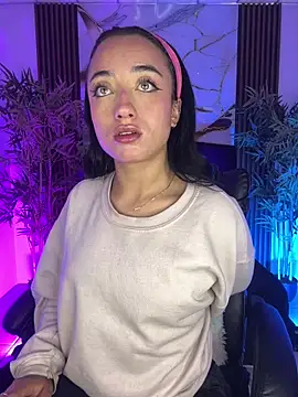 Snapshot of Ady_18 chatting on February 8, 2026, 7:33 pm Ady 18 online show from February 8, 2026, 7:33 pm