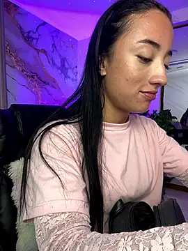 Snapshot of Ady_18 chatting on January 8, 2026, 7:20 pm Ady 18 online show from January 8, 2026, 7:20 pm