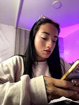 Snapshot of Ady_18 chatting on January 12, 2026, 4:25 pm Ady 18 online show from January 12, 2026, 4:25 pm