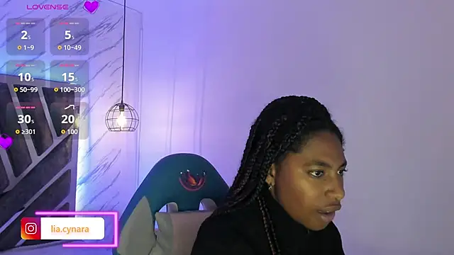 Queen perla  online show from September 9, 2025, 11:30 am