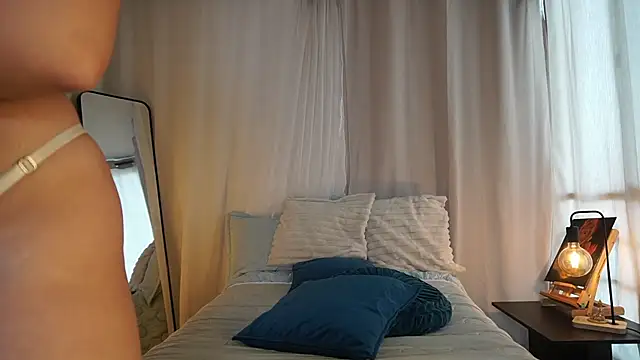 mssjulia online show from July 31, 2026, 9:56 pm