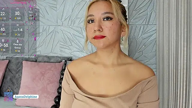 Snapshot of agatadelphine chatting on January 14, 2026, 1:26 pm agatadelphine online show from January 14, 2026, 1:26 pm