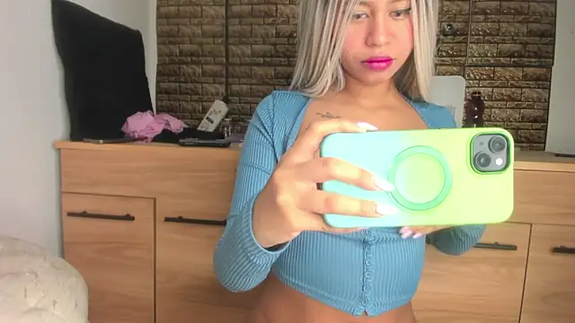 Snapshot of Jessicahot_vip chatting on January 26, 2025, 10:34 am Jessicahot vip online show from January 26, 2025, 10:34 am