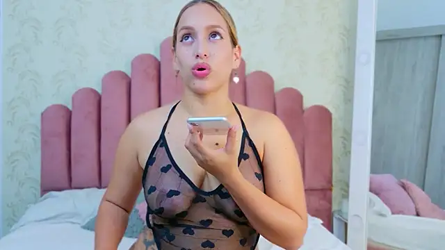 Snapshot of Agnescruzz chatting on September 28, 2025, 2:07 am Agnescruzz online show from September 28, 2025, 2:07 am