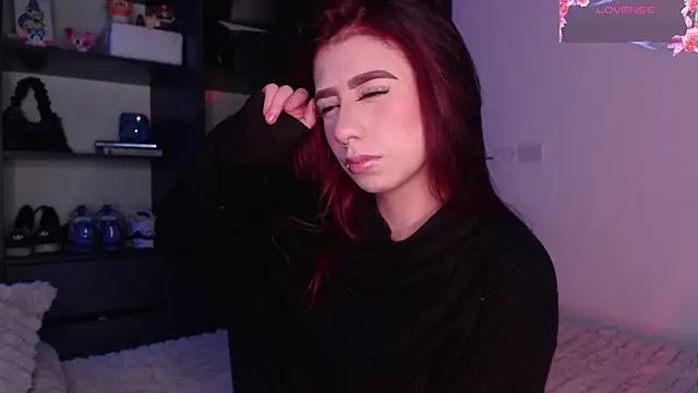 Snapshot of Your_rosalie chatting on October 31, 2025, 4:42 am Your rosalie online show from October 31, 2025, 4:42 am