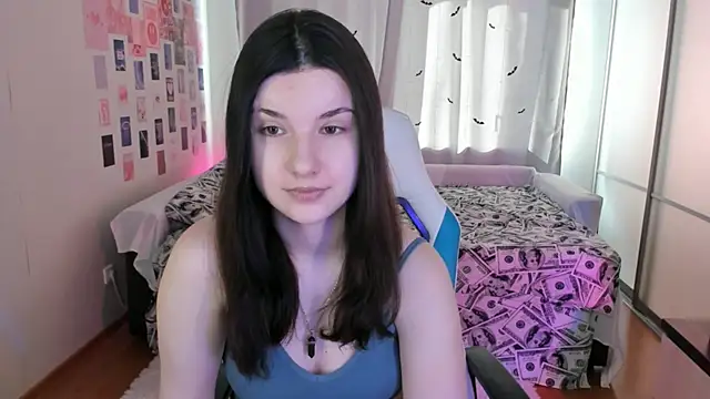 Snapshot of Vanessa_Verona chatting on March 22, 2025, 9:13 am Vanessa Verona online show from March 22, 2025, 9:13 am