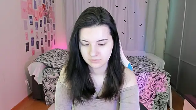 Snapshot of Vanessa_Verona chatting on March 13, 2025, 5:33 am Vanessa Verona online show from March 13, 2025, 5:33 am