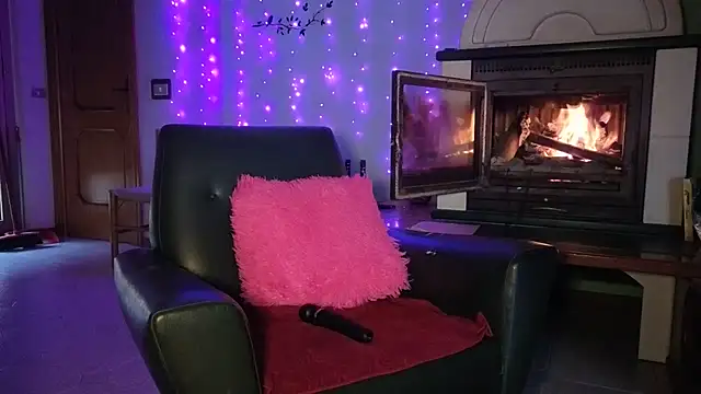 Snapshot of peachgirlmartyna chatting on November 26, 2025, 2:39 pm peachgirlmartyna online show from November 26, 2025, 2:39 pm