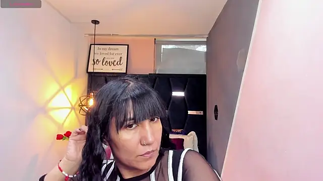 GiaFox  online show from October 24, 2025, 1:10 pm