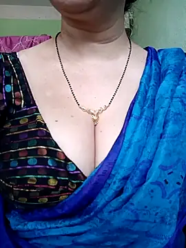 Snapshot of Rosy-B chatting on March 17, 2025, 10:06 am Rosy-B online show from March 17, 2025, 10:06 am