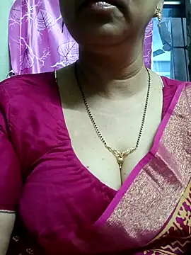 Snapshot of Rosy-B chatting on February 20, 2025, 10:05 am Rosy-B online show from February 20, 2025, 10:05 am