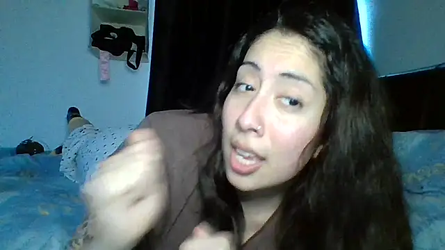 LorenaAnderson online show from February 16, 2025, 9:05 pm