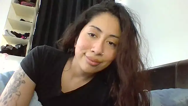 LorenaAnderson online show from February 17, 2025, 1:55 pm